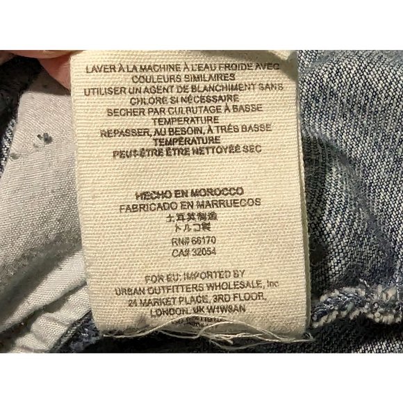 Free People long sleeve denim Distressed  jacket size M - Picture 7 of 7